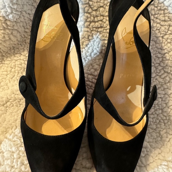 Beautiful Stacked Christian Louboutin - Picture 3 of 9